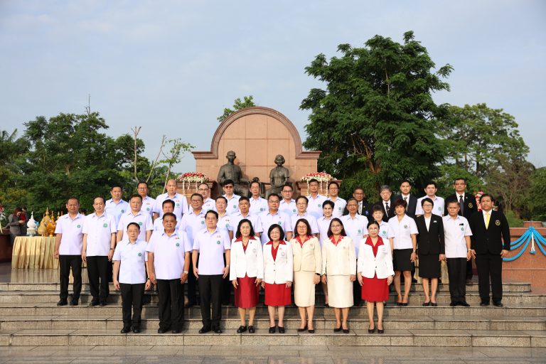 พิธีวางพานพุ่มถวายราชสักการะ เนื่องในวันพยาบาลแห่งชาติ ประจำปี 2568